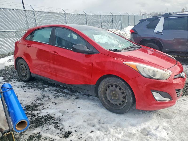 2013 Hyundai Elantra Gt მანქანა იყიდება აუქციონზე, vin: KMHD35LE4DU067059, აუქციონის ნომერი: 74214145