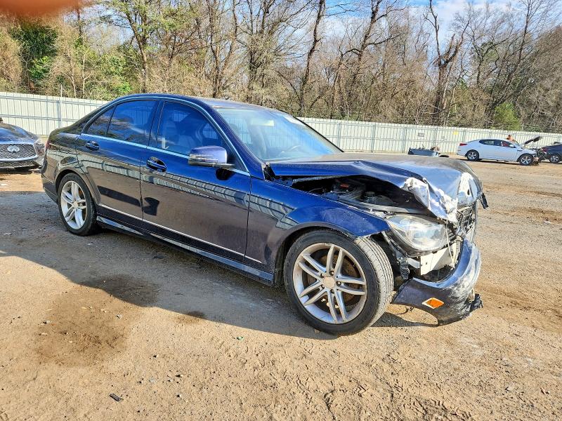 Продаж на аукціоні авто 2013 Mercedes-benz C, vin: WDDGF4HB8DA793354, номер лоту: 99667525