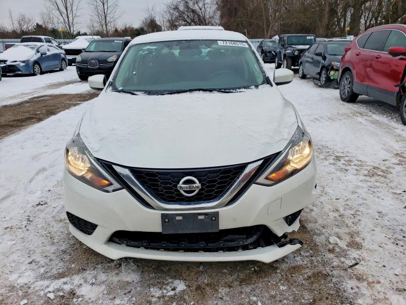 Продажа на аукционе авто 2018 Nissan Sentra, vin: 3N1AB7AP5JY281015, номер лота: 72168515