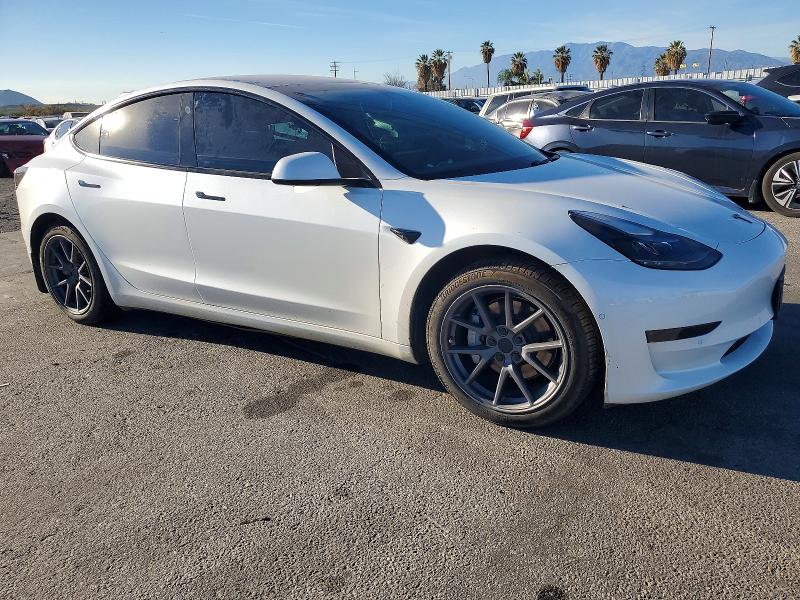 73086405 :رقم المزاد ، 5YJ3E1EB8MF879110 vin ، 2021 Tesla Model 3 مزاد بيع