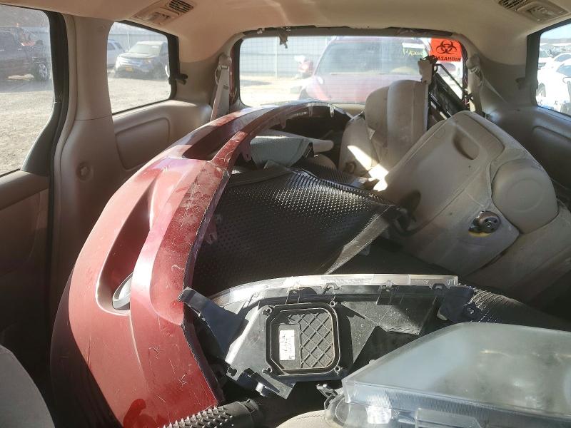 2010 Toyota Sienna მანქანა იყიდება აუქციონზე, vin: 5TDKK4CC7AS311469, აუქციონის ნომერი: 99831705