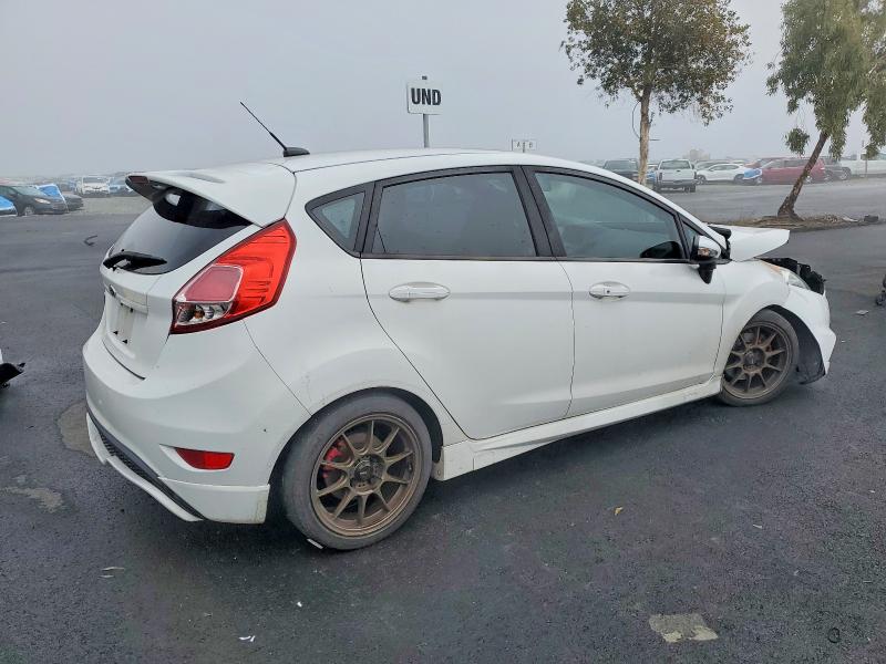 72626245 :رقم المزاد ، 3FADP4GX6EM171613 vin ، 2014 Ford Fiesta مزاد بيع