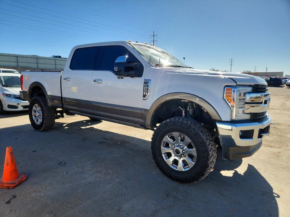 75555195 :رقم المزاد ، 1FT7W2BT9JEB25910 vin ، 2018 Ford F250 مزاد بيع