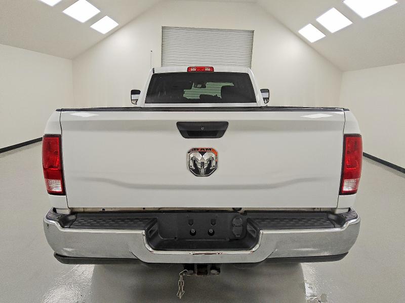 97329215 :رقم المزاد ، 3C6UR5HJ4FG586893 vin ، 2015 Ram 2500 مزاد بيع