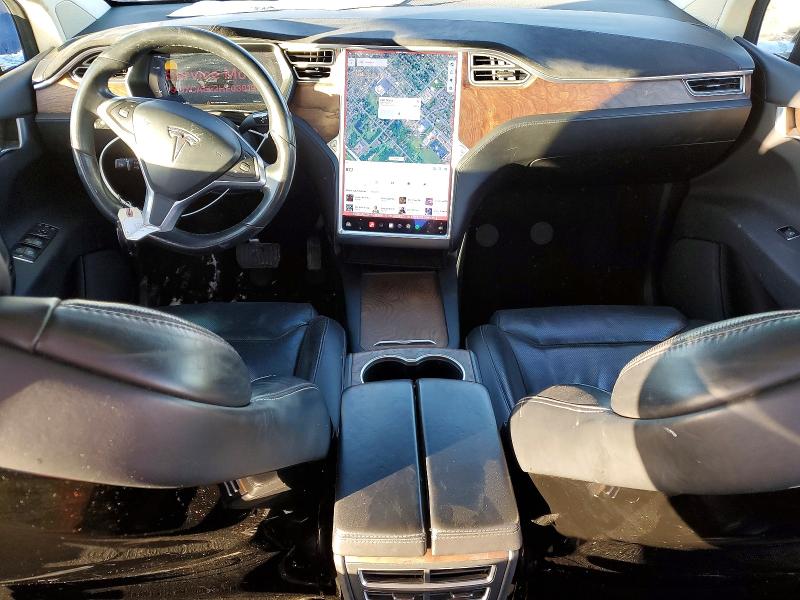 Продажа на аукционе авто 2017 Tesla Model X, vin: 5YJXCAE22HF038199, номер лота: 73910355