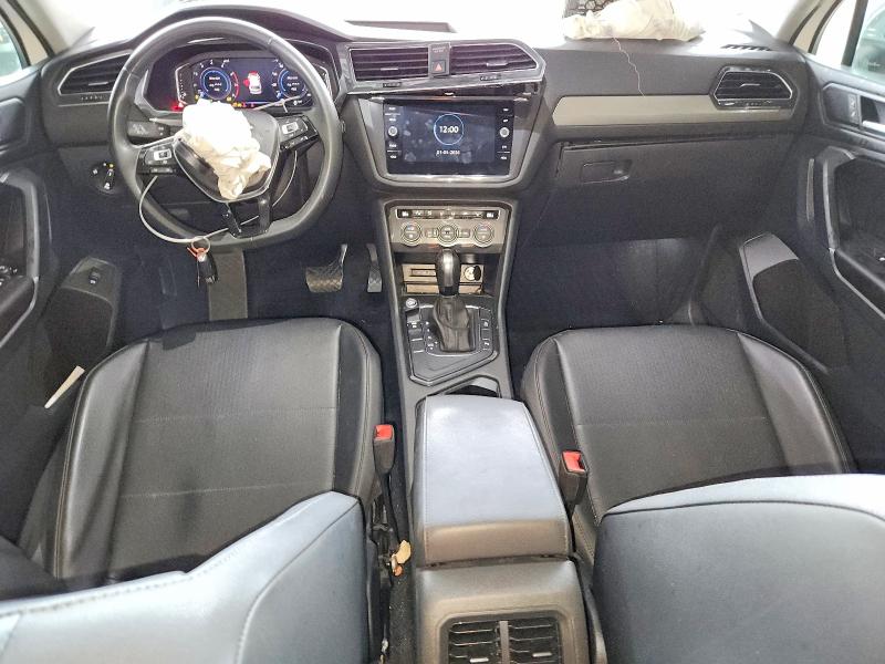 99943985 :رقم المزاد ، 3VV3B7AX0LM107919 vin ، 2020 Volkswagen Tiguan مزاد بيع