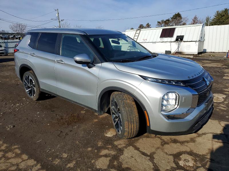 Продаж на аукціоні авто 2022 Mitsubishi Outlander, vin: JA4J4TA89NZ012840, номер лоту: 72606125