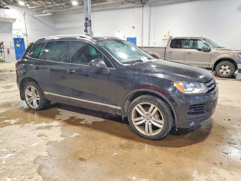 98557845 :رقم المزاد ، WVGEP9BP5DD010713 vin ، 2013 Volkswagen Touareg V6 مزاد بيع