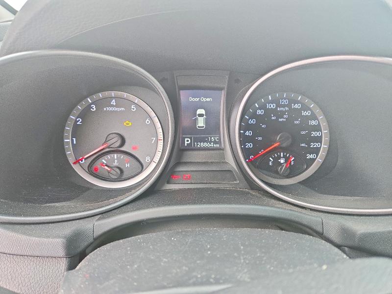2014 Hyundai Santa Fe S მანქანა იყიდება აუქციონზე, vin: 5XYZUDLB7EG198125, აუქციონის ნომერი: 73800025