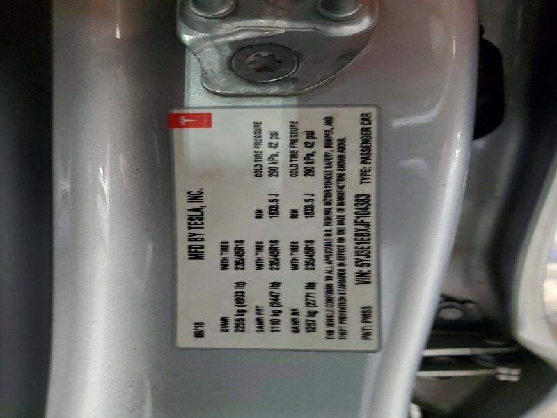 72670935 :رقم المزاد ، 5YJ3E1EBXJF104383 vin ، 2018 Tesla Model 3 مزاد بيع
