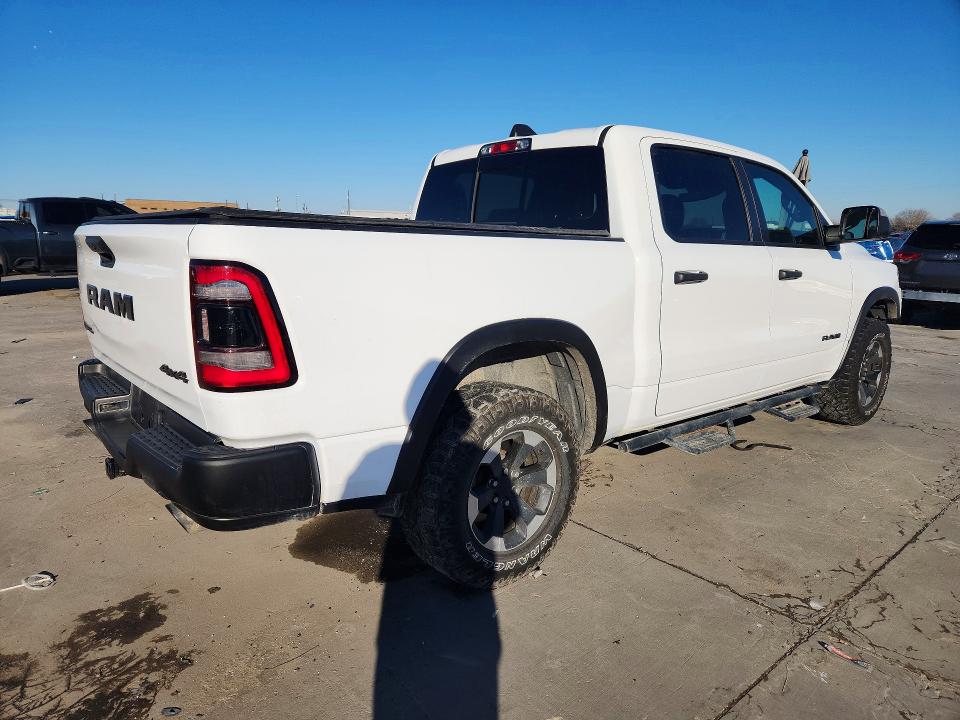 75490715 :رقم المزاد ، 1C6SRFLM4NN116058 vin ، 2022 Ram 1500 مزاد بيع