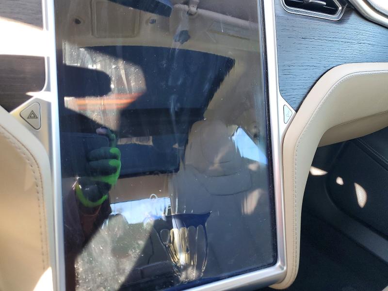 2014 Tesla Model S მანქანა იყიდება აუქციონზე, vin: 5YJSA1S16EFP50626, აუქციონის ნომერი: 73892585