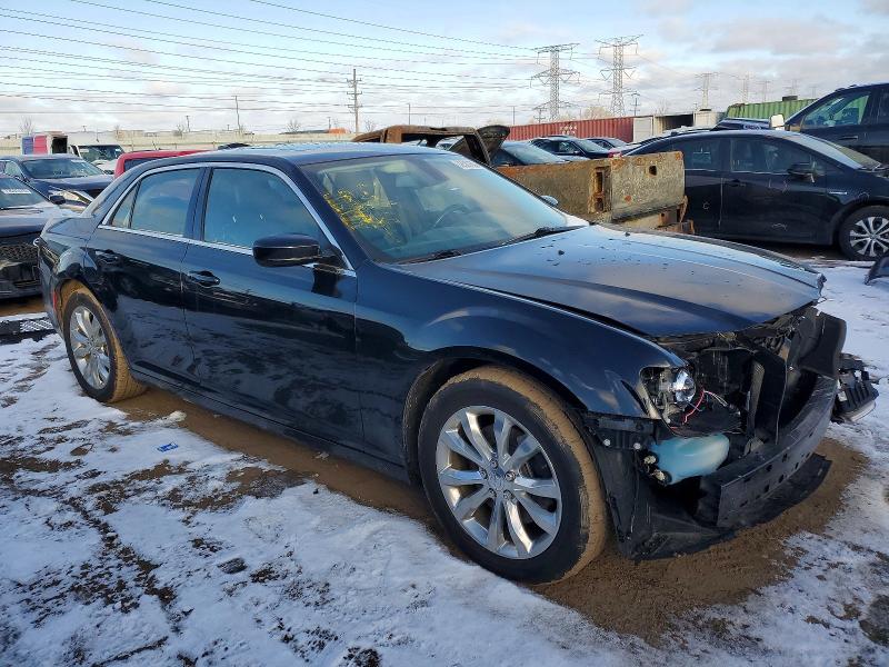 2018 Chrysler 300 მანქანა იყიდება აუქციონზე, vin: 2C3CCARGXJH118150, აუქციონის ნომერი: 72587685