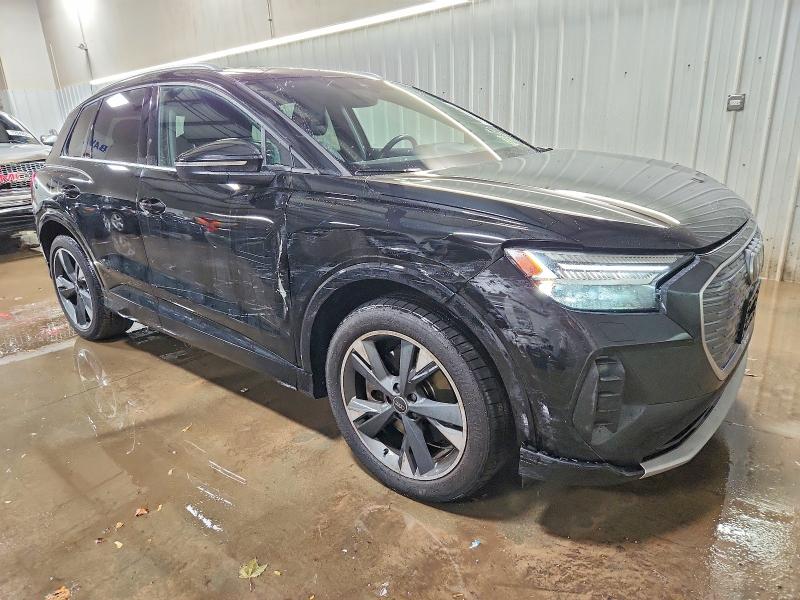 73087935 :رقم المزاد ، WA1J2BFZ8NP042084 vin ، 2022 Audi Q4 E-tron مزاد بيع