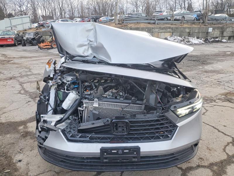 2025 Honda Accord მანქანა იყიდება აუქციონზე, vin: 1HGCY1F29SA004552, აუქციონის ნომერი: 72763715