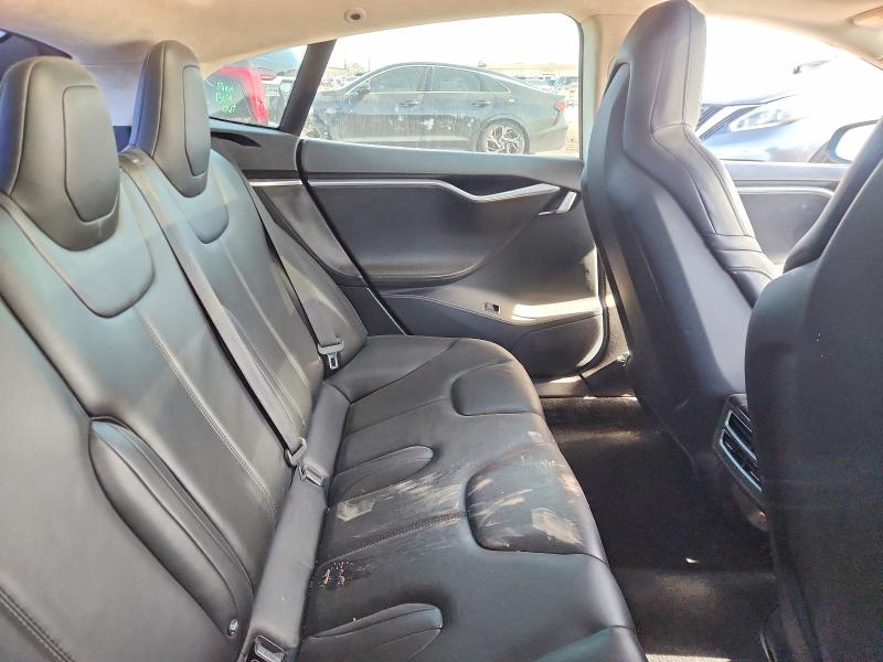 72696855 :رقم المزاد ، 5YJSA1S13FF100329 vin ، 2015 Tesla Model S 90 مزاد بيع