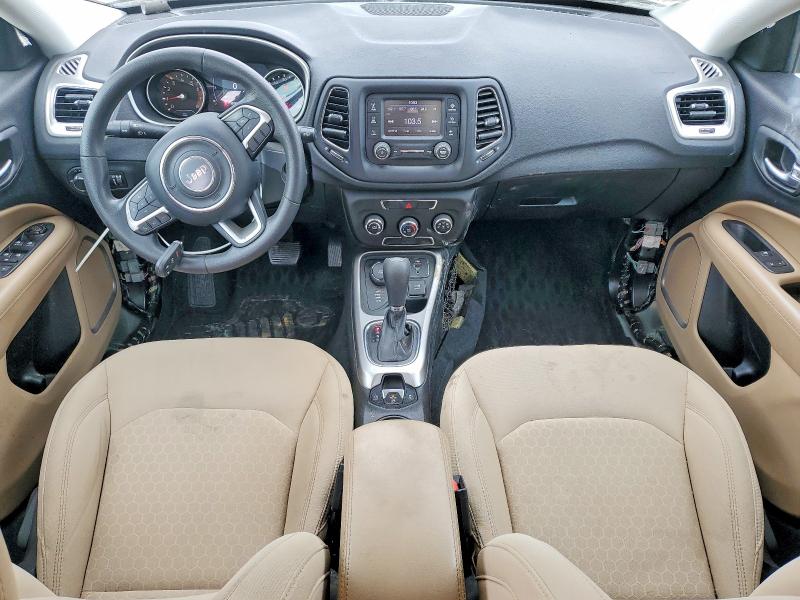98111045 :رقم المزاد ، 3C4NJDAB2JT262178 vin ، 2018 Jeep Compass مزاد بيع