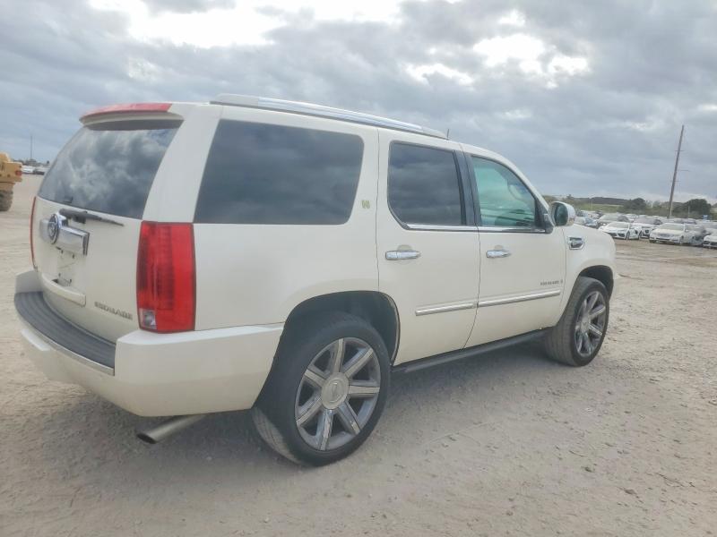 Продажа на аукционе авто 2009 Cadillac Escalade, vin: 1GYFC43519R131876, номер лота: 73648285