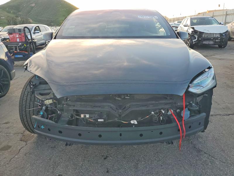2017 Tesla Model X მანქანა იყიდება აუქციონზე, vin: 5YJXCBE27HF051438, აუქციონის ნომერი: 92171525