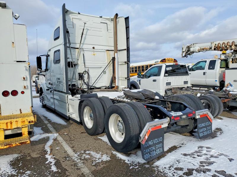 2017 Volvo Vnl მანქანა იყიდება აუქციონზე, vin: 4V4NC9EH0HN982194, აუქციონის ნომერი: 98573395