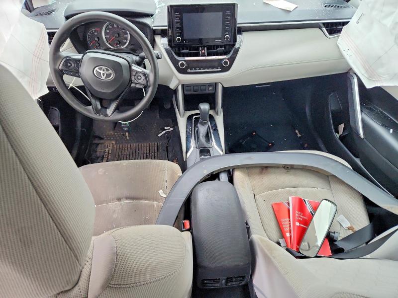 96903765 :رقم المزاد ، 7MUAAABG8NV020671 vin ، 2022 Toyota Corolla Cross مزاد بيع