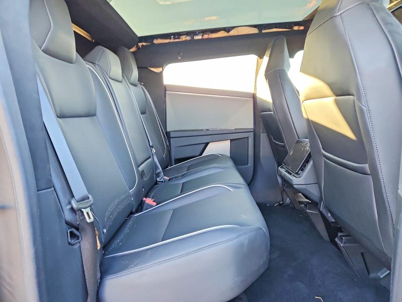 72872395 :رقم المزاد ، 7G2CEHED3SA078604 vin ، 2025 Tesla Cybertruck مزاد بيع
