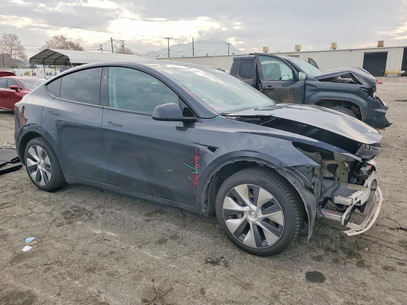 2024 Tesla Model Y მანქანა იყიდება აუქციონზე, vin: 7SAYGDED1RF027517, აუქციონის ნომერი: 73447695