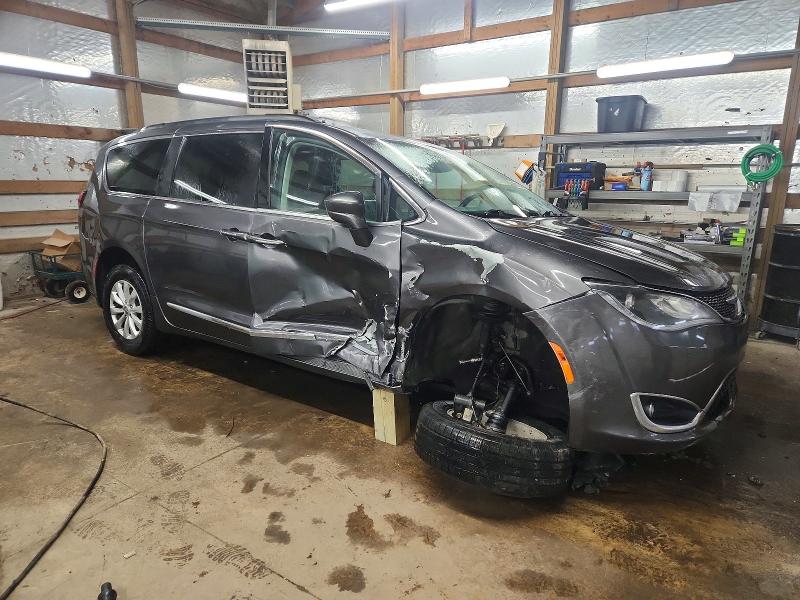 Продажа на аукционе авто 2017 Chrysler Pacifica, vin: 2C4RC1BG7HR569816, номер лота: 98811545