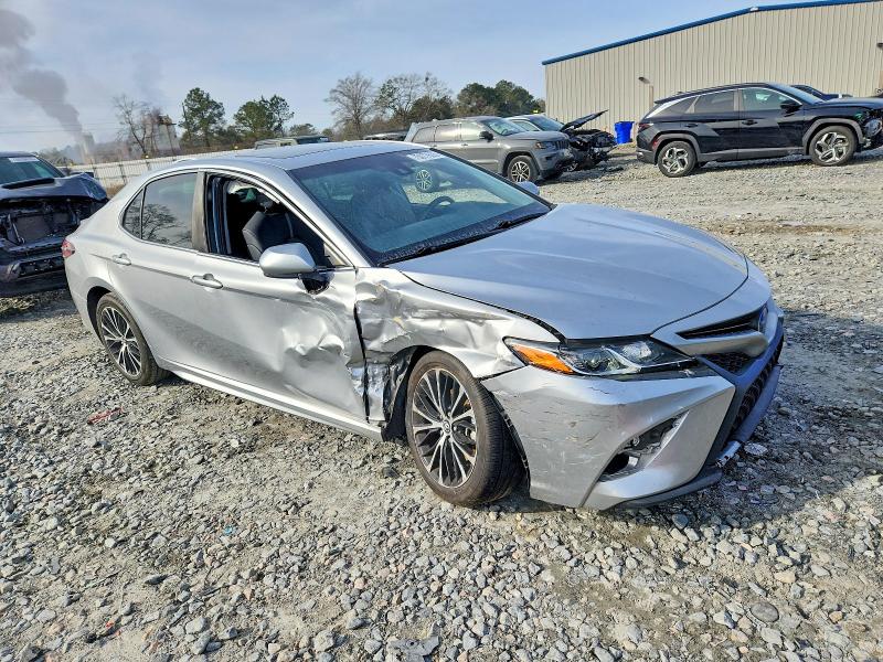 Продажа на аукционе авто 2018 Toyota Camry, vin: 4T1B11HKXJU015483, номер лота: 75077635