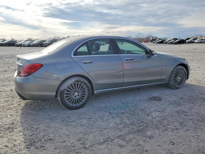2015 Mercedes-benz C მანქანა იყიდება აუქციონზე, vin: 55SWF4KB7FU014615, აუქციონის ნომერი: 72569735