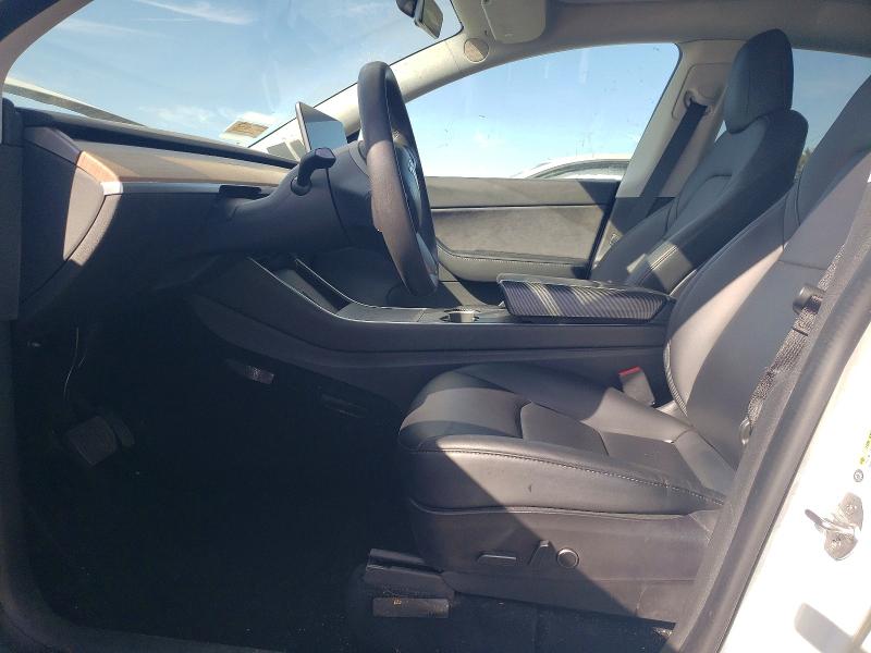 74568225 :رقم المزاد ، 5YJYGDEE4MF096670 vin ، 2021 Tesla Model Y مزاد بيع