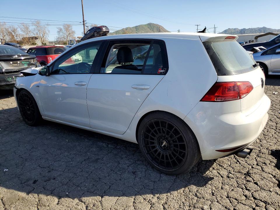 74912905 :رقم المزاد ، 3VW217AU7FM052356 vin ، 2015 Volkswagen Golf مزاد بيع