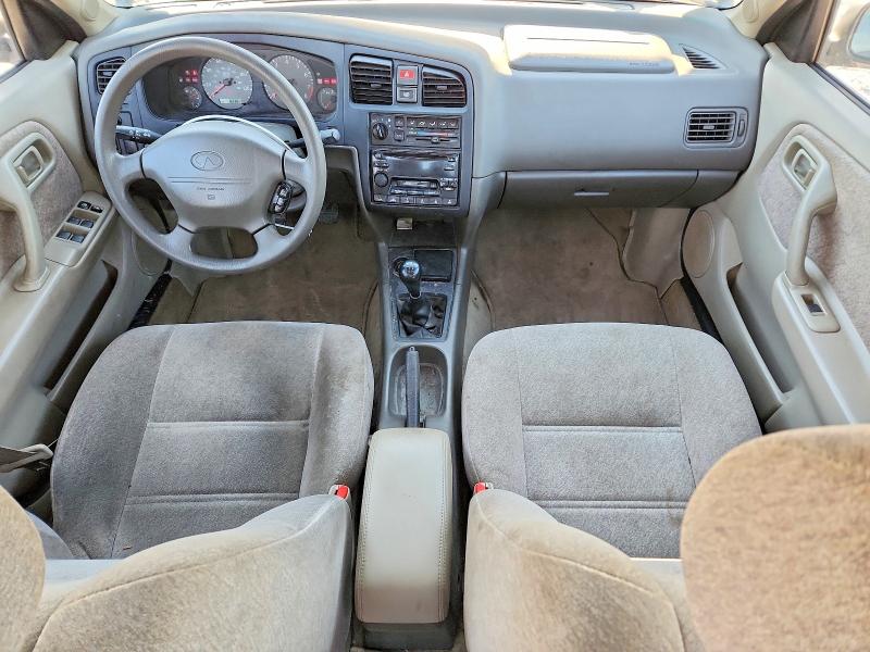 74033215 :رقم المزاد ، JNKCP11AXXT021144 vin ، 1999 Infiniti G20 مزاد بيع