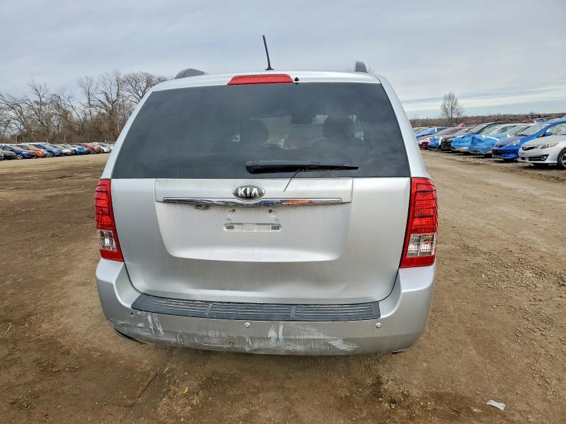 2014 Kia Sedona მანქანა იყიდება აუქციონზე, vin: KNDMG4C77E6590747, აუქციონის ნომერი: 72972865