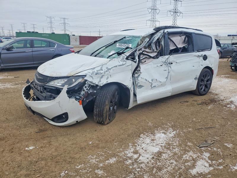 98843435 :رقم المزاد ، 2C4RC1EG7JR356592 vin ، 2018 Chrysler Pacifica مزاد بيع