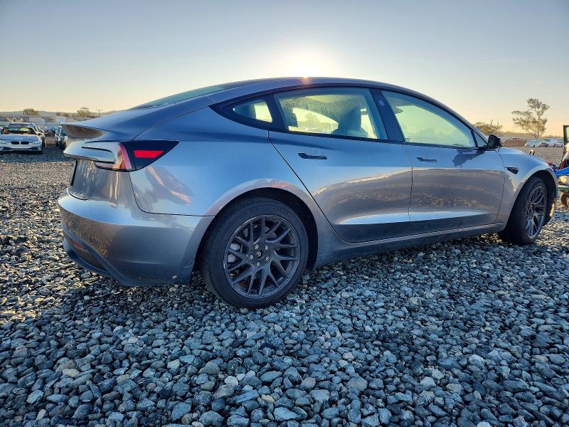 98912875 :رقم المزاد ، 5YJ3E1EAXSF877816 vin ، 2025 Tesla Model 3 مزاد بيع