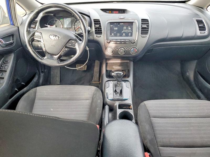 2017 Kia Forte მანქანა იყიდება აუქციონზე, vin: 3KPFL4A75HE111425, აუქციონის ნომერი: 99104325