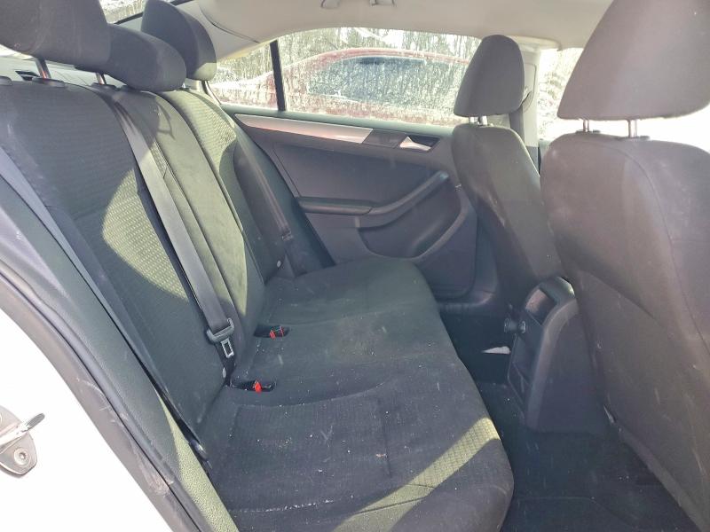 73977235 :رقم المزاد ، 3VW267AJ4GM318893 vin ، 2016 Volkswagen Jetta مزاد بيع