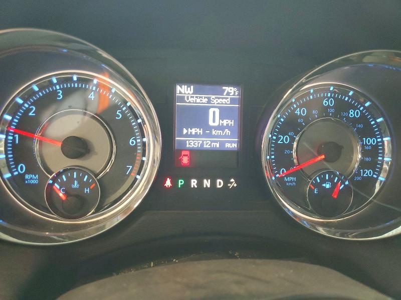 99789695 :رقم المزاد ، 2C4RC1BG4FR695418 vin ، 2015 Chrysler Town & Country مزاد بيع