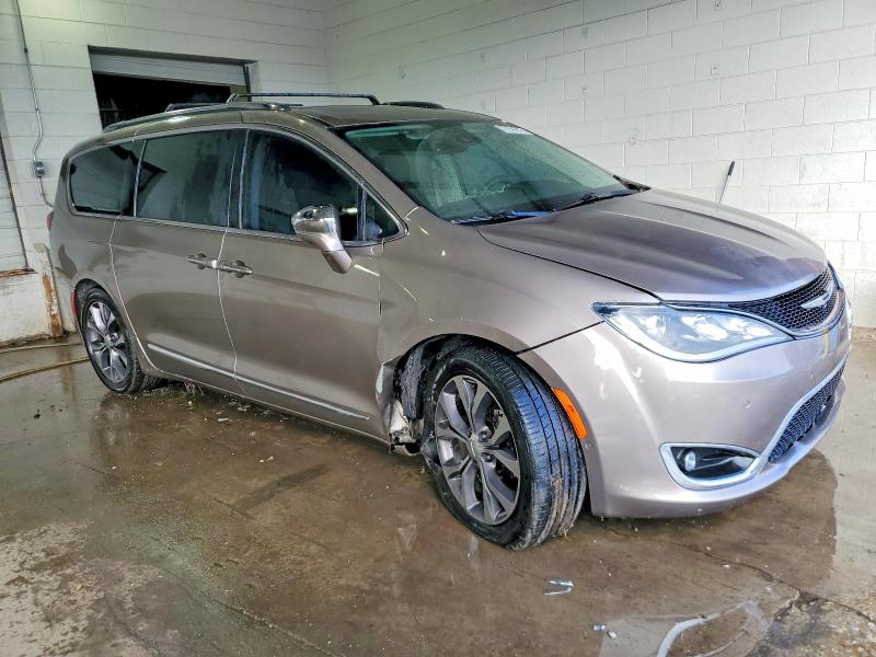 Продаж на аукціоні авто 2017 Chrysler Pacifica L, vin: 2C4RC1GG2HR727536, номер лоту: 72974235