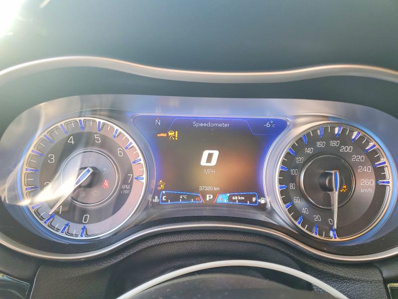 97656845 :رقم المزاد ، 2C3CCAPJ5PH577299 vin ، 2023 Chrysler 300c مزاد بيع