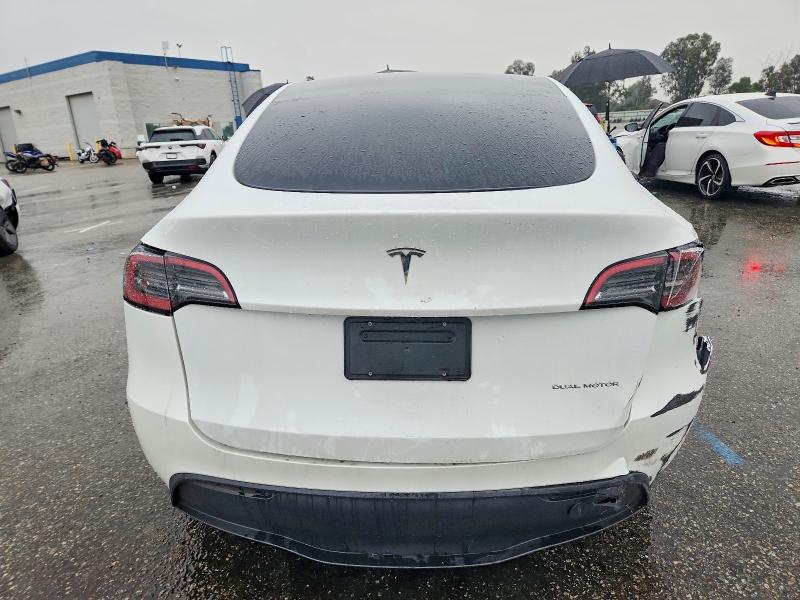 2024 Tesla Model Y მანქანა იყიდება აუქციონზე, vin: 7SAYGDEE8RF165337, აუქციონის ნომერი: 99308815
