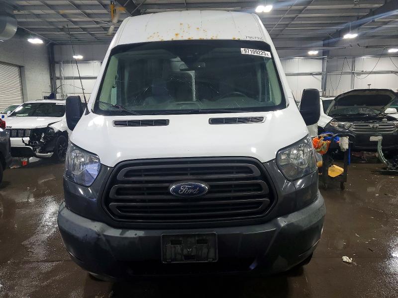97109225 :رقم المزاد ، 1FTYR2XM2HKA03611 vin ، 2017 Ford Transit مزاد بيع