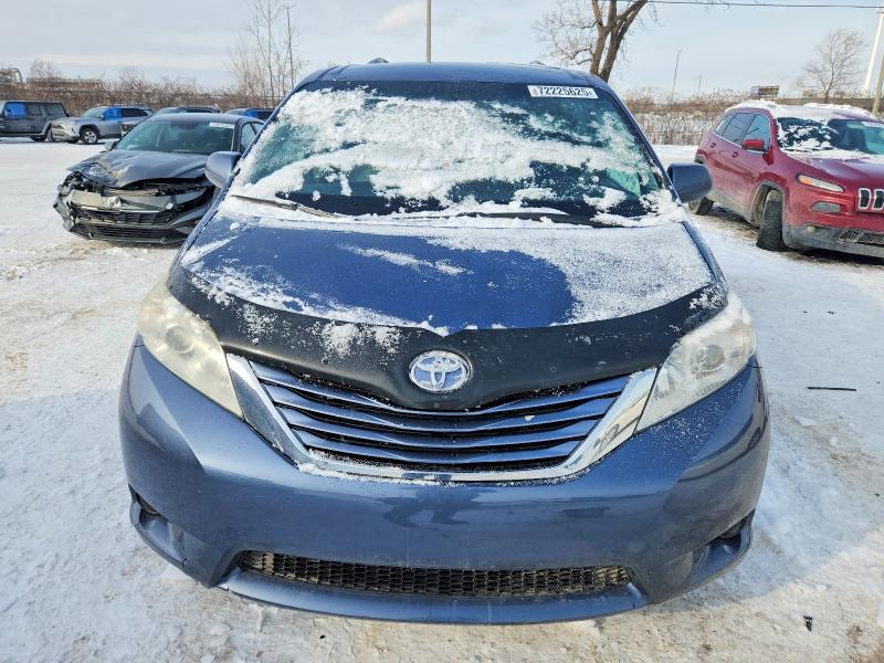 Продажа на аукционе авто 2015 Toyota Sienna, vin: 5TDKK3DC4FS529059, номер лота: 72225625