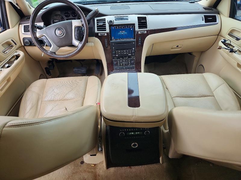 Продажа на аукционе авто 2008 Cadillac Escalade L, vin: 1GYFK63818R182656, номер лота: 98965305