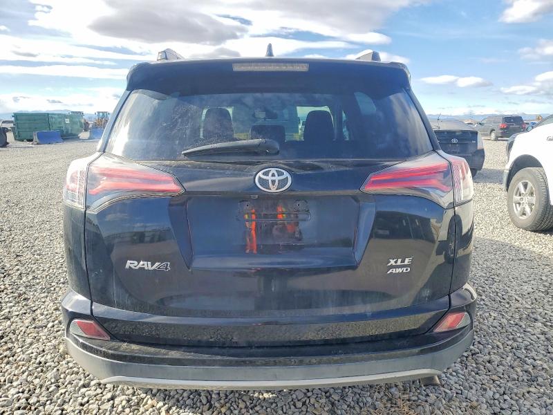 74883335 :رقم المزاد ، 2T3RFREV9JW716570 vin ، 2018 Toyota Rav4 مزاد بيع