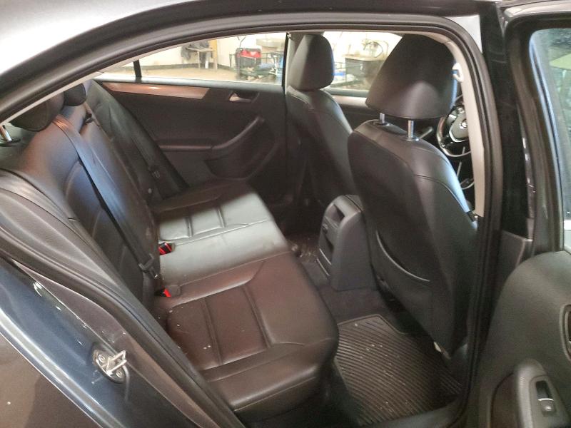 97488145 :رقم المزاد ، 3VWD07AJ1FM413386 vin ، 2015 Volkswagen Jetta مزاد بيع