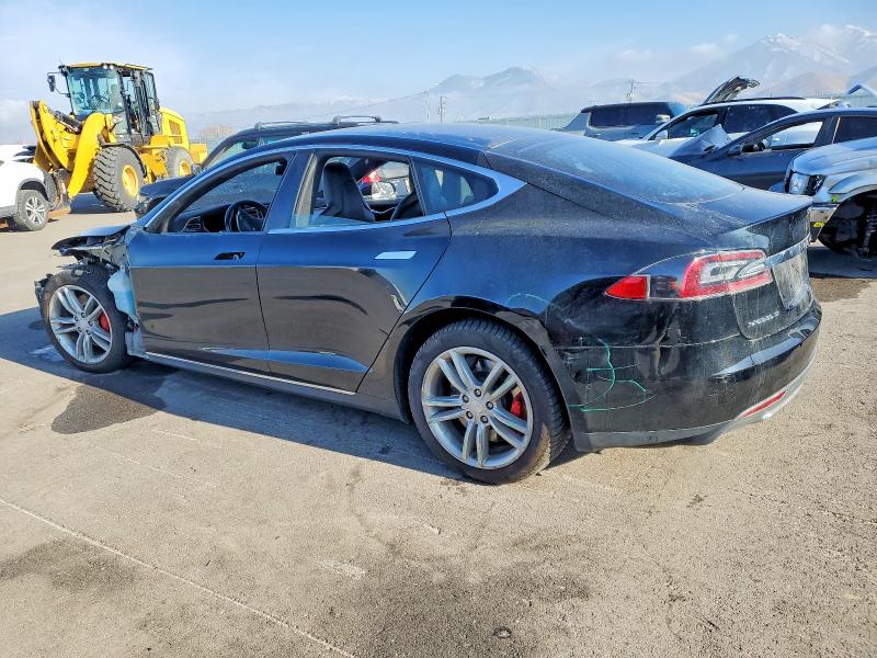 72790475 :رقم المزاد ، 5YJSA1H46FF085360 vin ، 2015 Tesla Model S مزاد بيع
