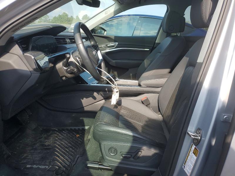 Продаж на аукціоні авто 2022 Audi E-tron, vin: WA1LAAGEXNB040609, номер лоту: 99938335