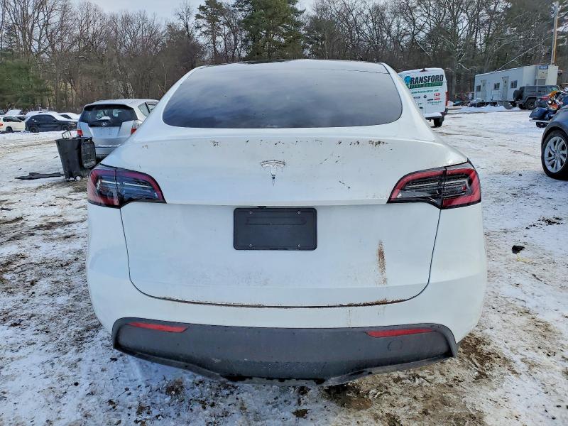 2024 Tesla Model Y მანქანა იყიდება აუქციონზე, vin: 7SAYGDED6RA318642, აუქციონის ნომერი: 99119625